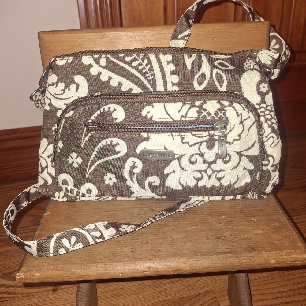 Baggallini Brown and Cream Shoulder Bag